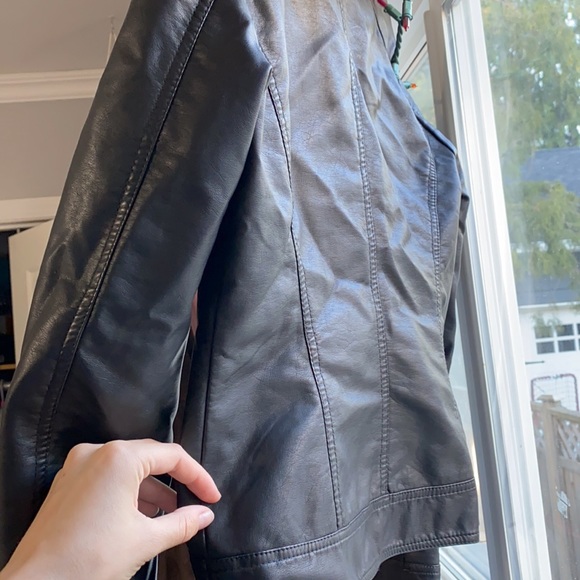 Leather jacket - Picture 4 of 4
